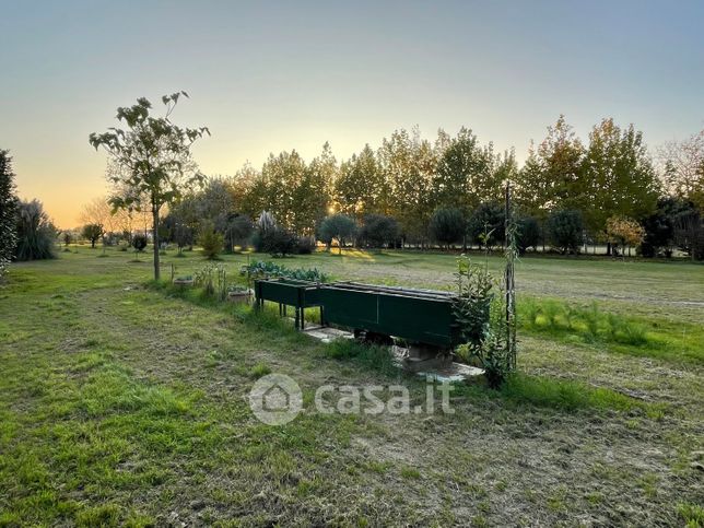 Terreno agricolo in commerciale in Via Vittorio Veneto 9