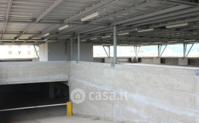 Box/posto auto in residenziale in Via Curtatone 69