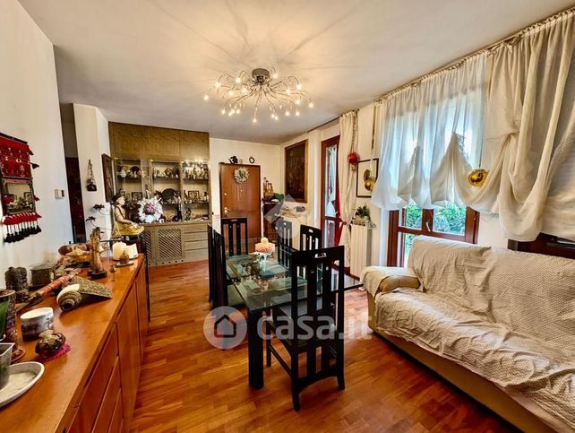 Appartamento in residenziale in Via Deco' e Canetta 112