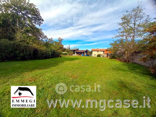 Casa indipendente in residenziale in Via delle Fontane 17