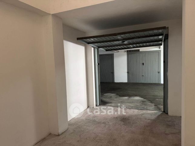 Box/posto auto in residenziale in Via Antonio Canepa 29