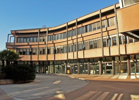 Ufficio in commerciale in Corso Sempione 15