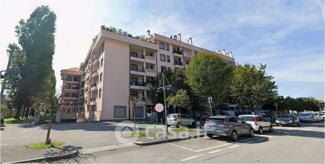 Box/posto auto in residenziale in Via Alessandro Manzoni 16