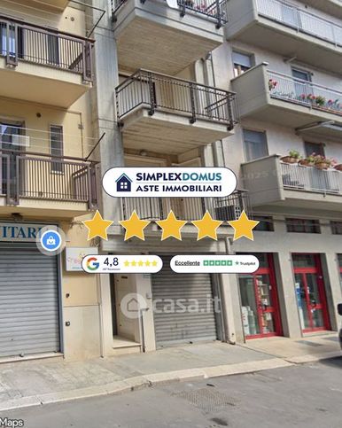 Villa in residenziale in Via Ugo Foscolo