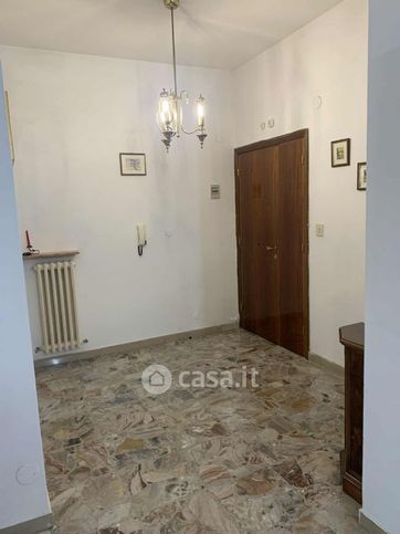 Appartamento in residenziale in Via Fano