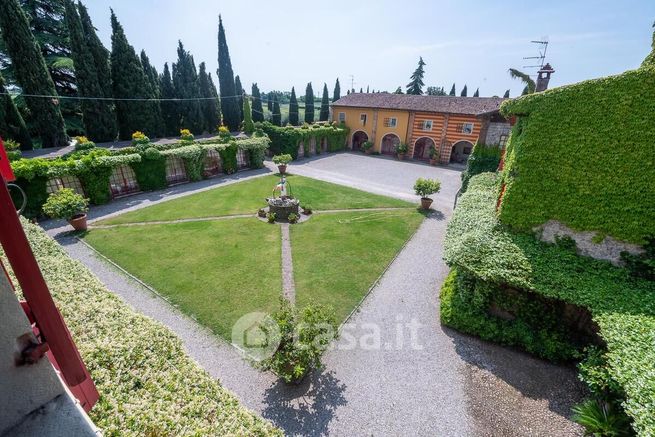 Appartamento in residenziale in Via Montebonello 3