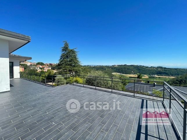 Casa indipendente in residenziale in Via Torri