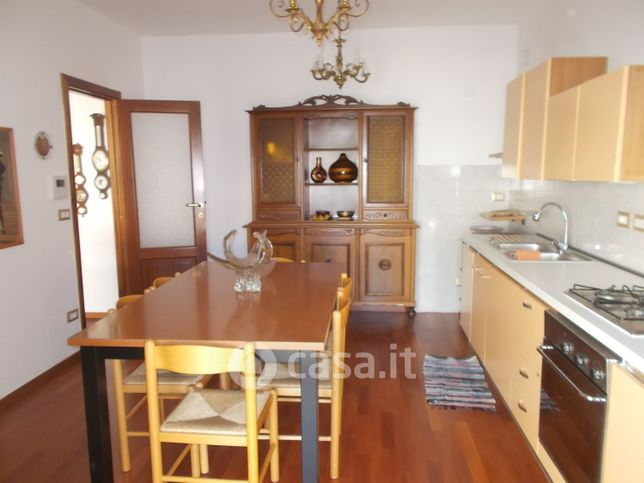 Appartamento in residenziale in Via Sebastiano Satta 72