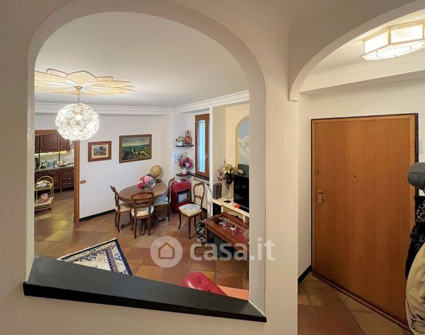 Casa indipendente in residenziale in Via Verzemma 50