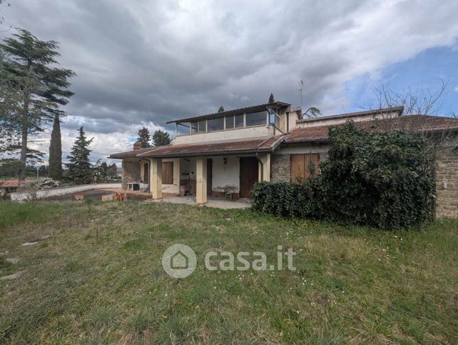 Villa in residenziale in 