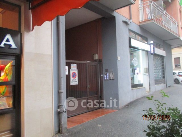 Box/posto auto in residenziale in Via Leone Leoni