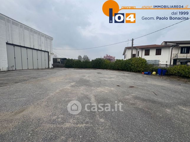 Capannone in commerciale in Via Pierino Brivio