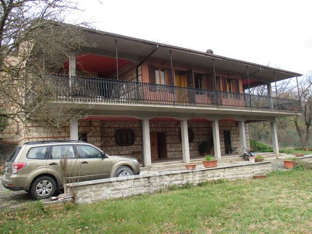 Casa indipendente in residenziale in Strada di Farfa