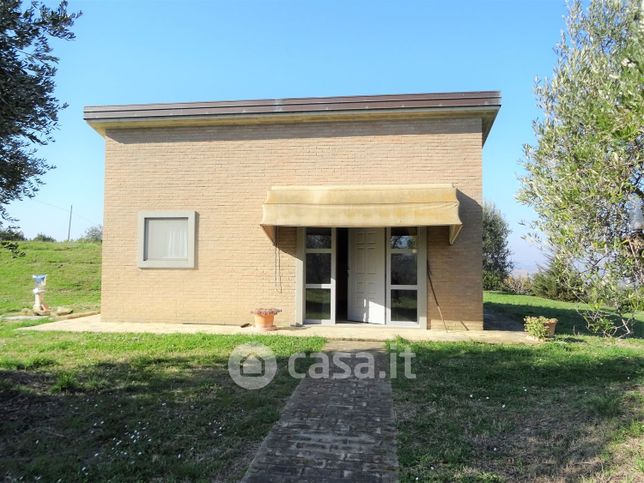 Terreno agricolo in commerciale in