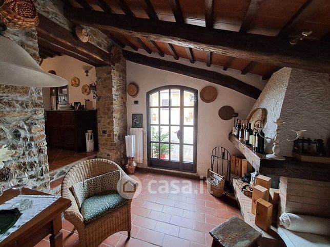 Terreno agricolo in commerciale in Via Cairoli