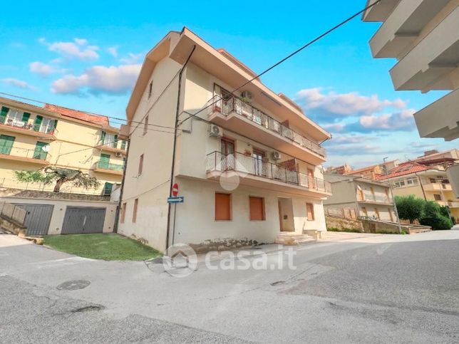 Appartamento in residenziale in Via Salvatore Cutelli 12