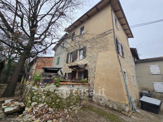 Casa bi/trifamiliare in residenziale in Via I. Cocconi 68