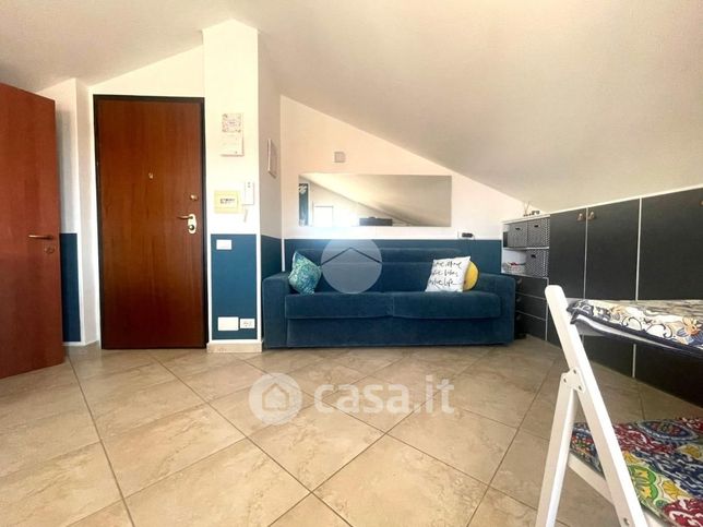 Appartamento in residenziale in Via Achille Locatelli 36