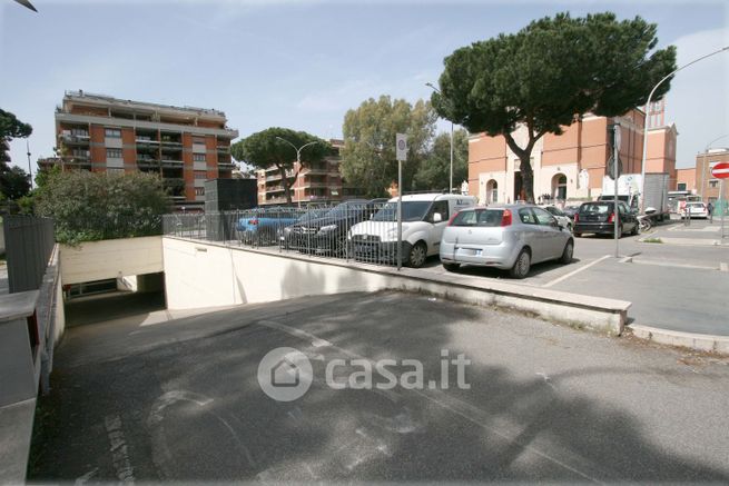 Box/posto auto in residenziale in Piazzale dei Caduti della Montagnola