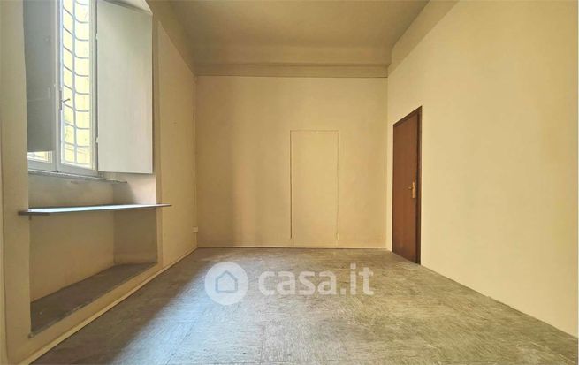 Ufficio in commerciale in Via Santa Croce