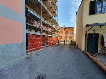 Ufficio in commerciale in Via Fausto Sestini