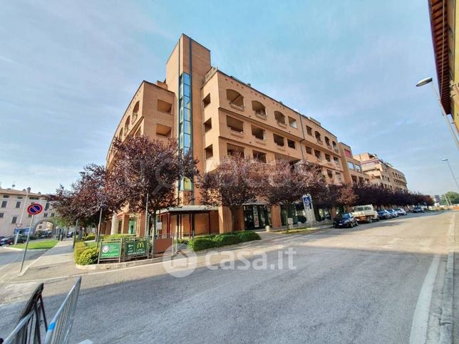Box/posto auto in residenziale in Via del Conservificio