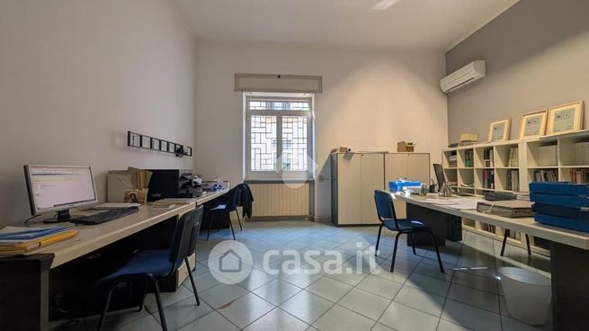 Ufficio in commerciale in Via Vittoria 61
