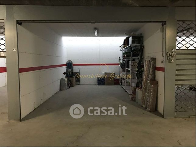 Garage/posto auto in residenziale in 