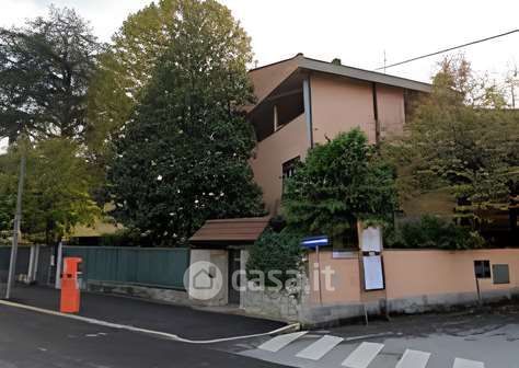 Appartamento in residenziale in Via Giacomo Puccini 3