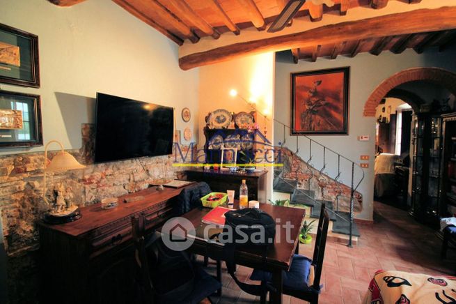 Villetta a schiera in residenziale in Via Amedeo