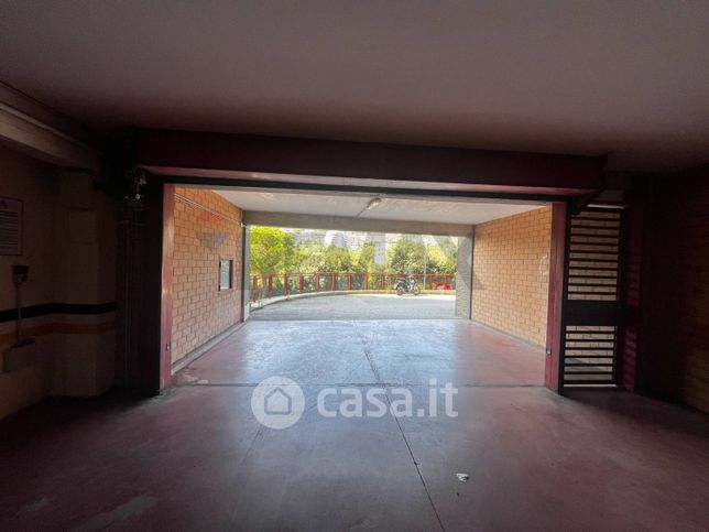 Box/posto auto in residenziale in Via Lombardia 149