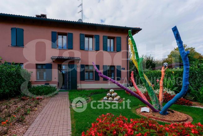 Villa in residenziale in Via Frabaccia 17