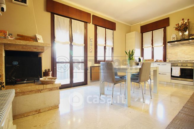 Appartamento in residenziale in Viale Pietro Ceccato 50