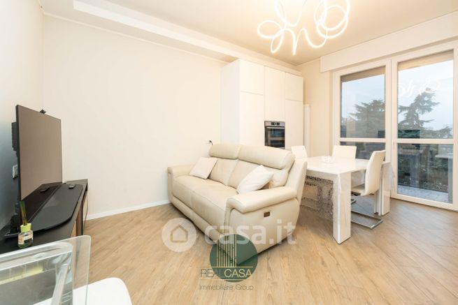 Appartamento in residenziale in Viale Santuario 72