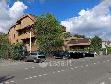 Appartamento in residenziale in Via Cadore 120