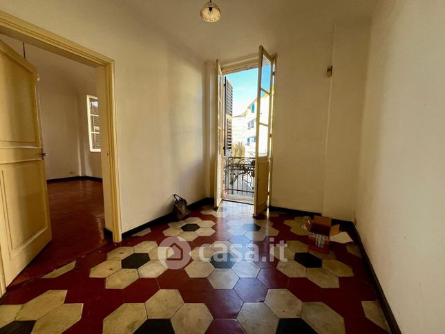 Appartamento in residenziale in Via Pietro Isola