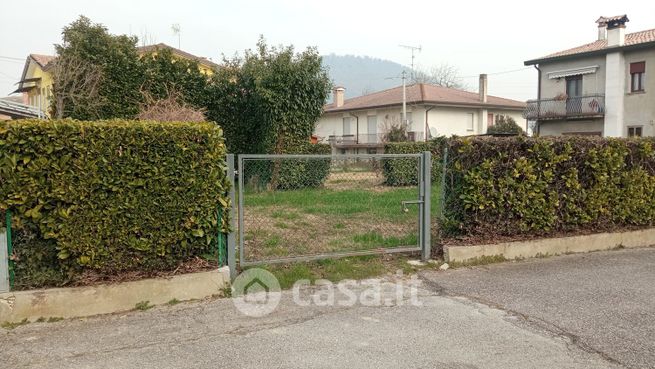 Terreno edificabile in residenziale in Vicolo Lonzina