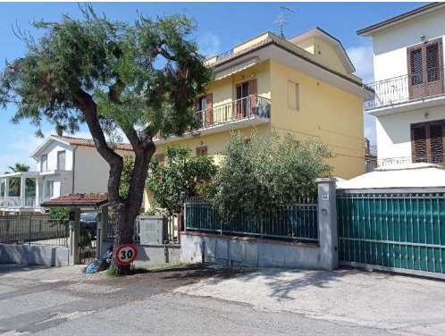 Appartamento in residenziale in Via Cilea 63