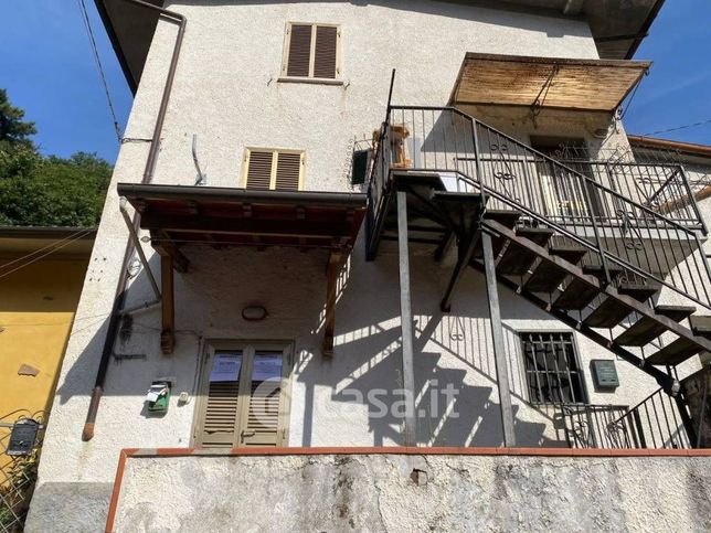 Appartamento in residenziale in Via Montatella