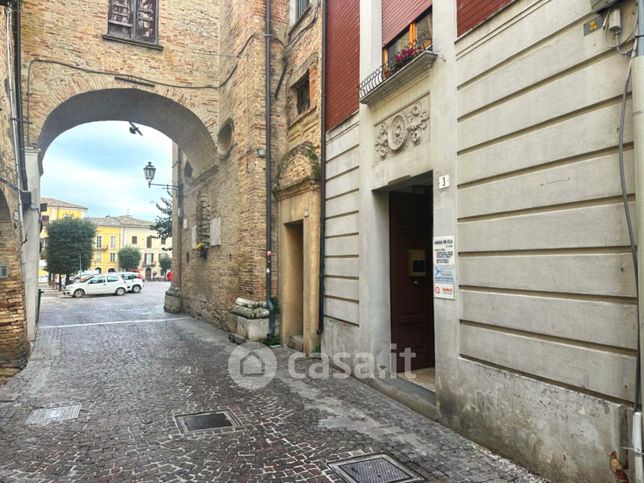 Ufficio in commerciale in Via Picena 3