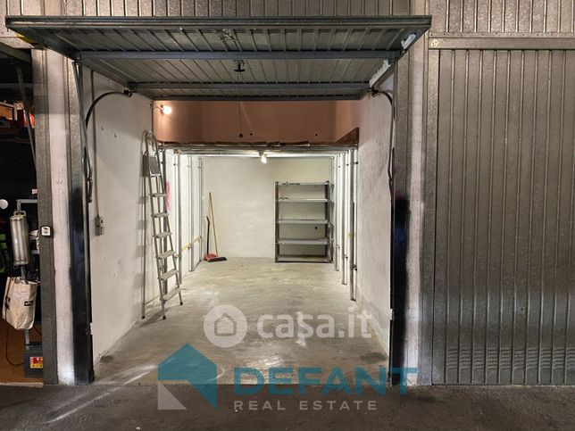 Box/posto auto in residenziale in 