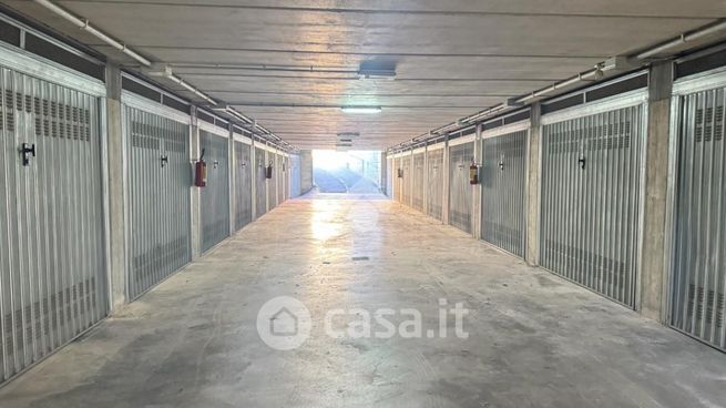 Garage/posto auto in residenziale in Regione San Rocco 55