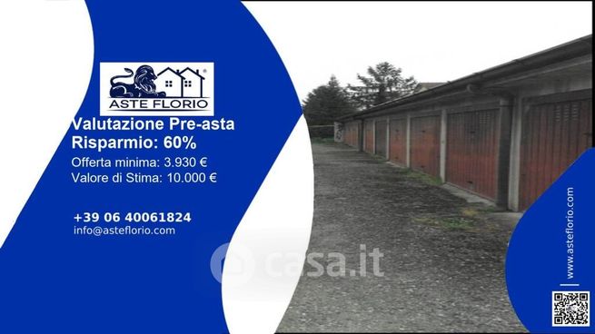 Box/posto auto in residenziale in Via Vaccari 8