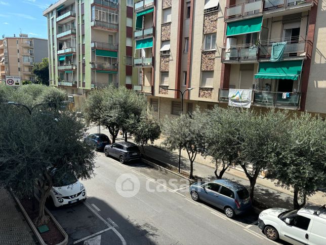 Appartamento in residenziale in Viale Giovanni Battista Perata 98