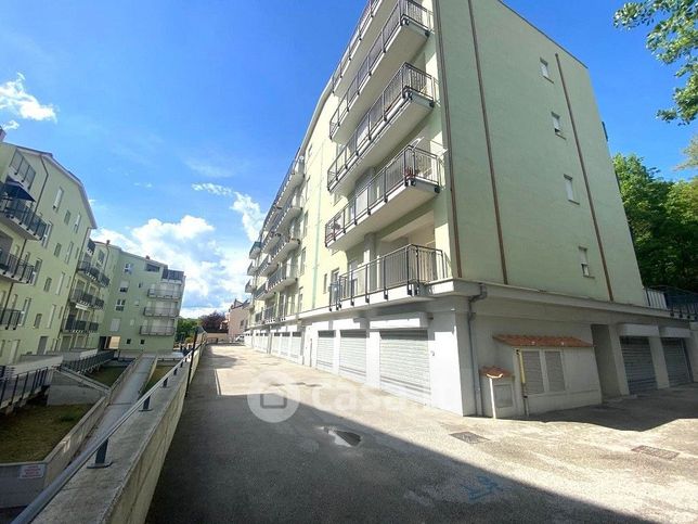 Appartamento in residenziale in Via Dante Alighieri 37