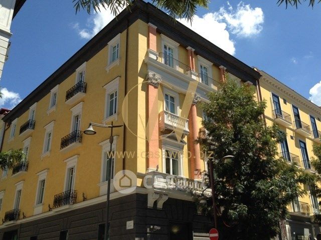 Ufficio in commerciale in Corso Trieste 164 -188