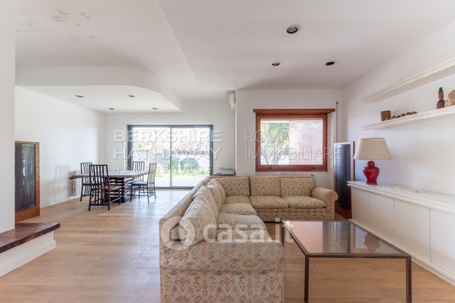 Villa in residenziale in Via Cesare Pascucci