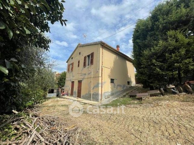 Casa indipendente in residenziale in
