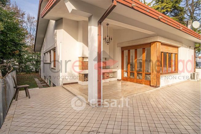 Villa in residenziale in Via Planton 7