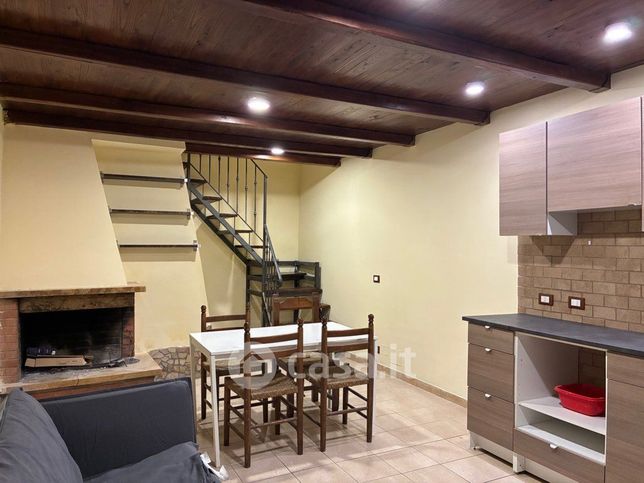 Appartamento in residenziale in Via Campana